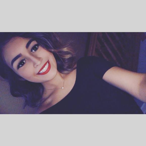 Meet your Posher, Reyna - Picture 1 of 1